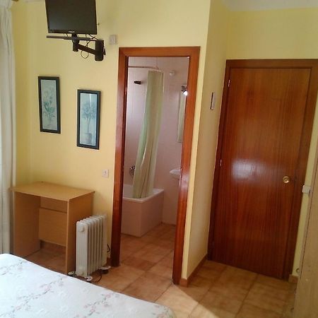 Hostal Lleida Calafell Ngoại thất bức ảnh